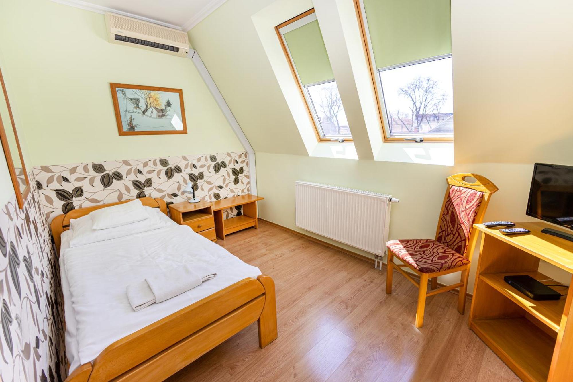 Belvarosi Panzio Debrecen Buitenkant foto